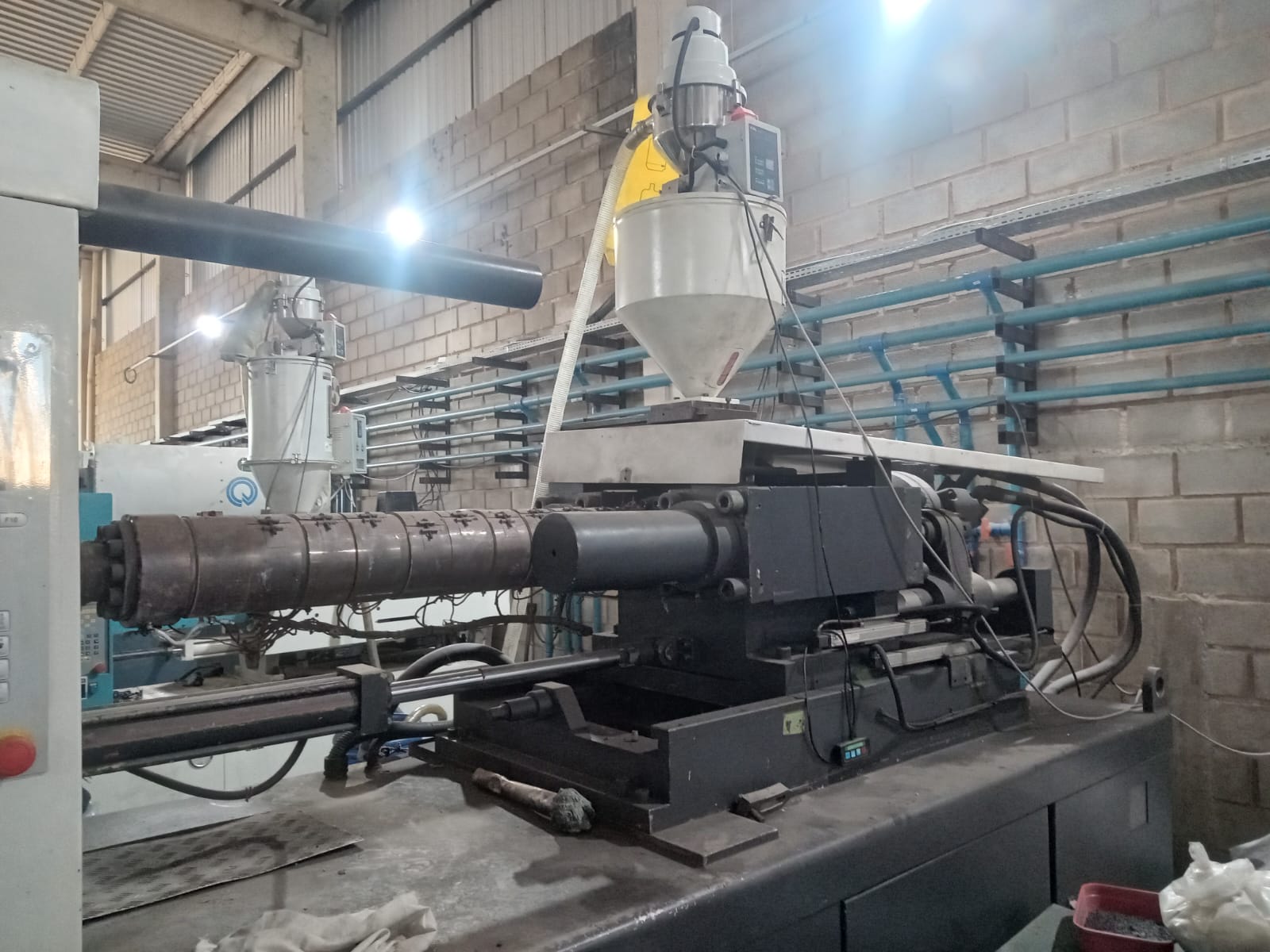 Injetora CLF 280 ton